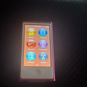 Apple iPod Nano in Pink and White